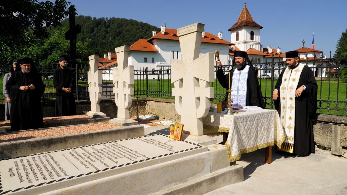 Sfințirea plăcii comemorative a Sfântului Serafim cel Răbdător de la Sâmbăta de Sus 339008