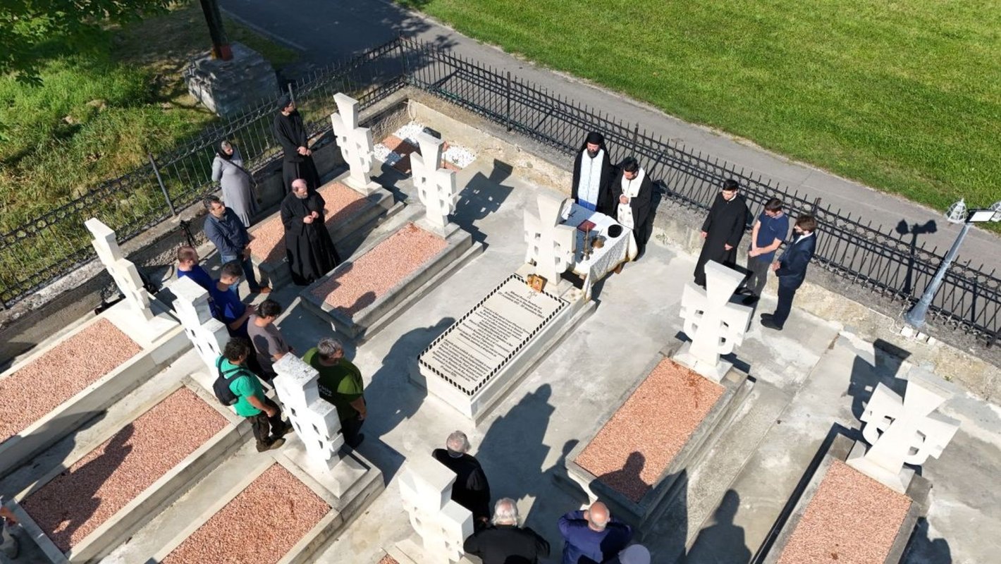 Sfințirea plăcii comemorative a Sfântului Serafim cel Răbdător de la Sâmbăta de Sus 339010