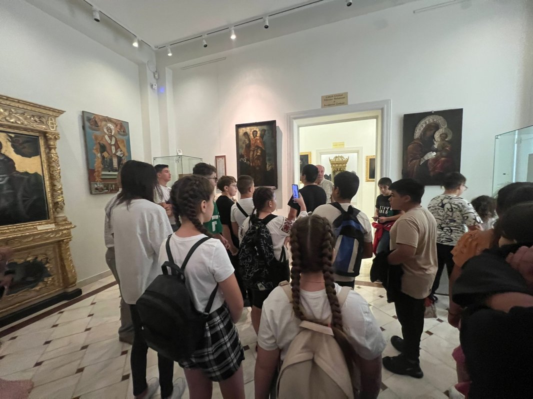 Activități cu tinerii la parohii brăilene 339053