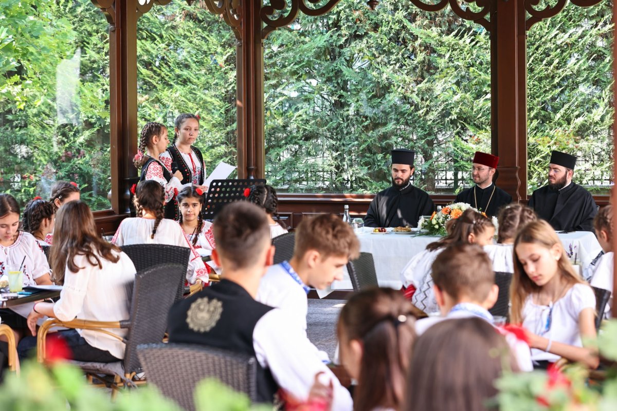 Concurs catehetic dedicat Maicii Domnului 339056