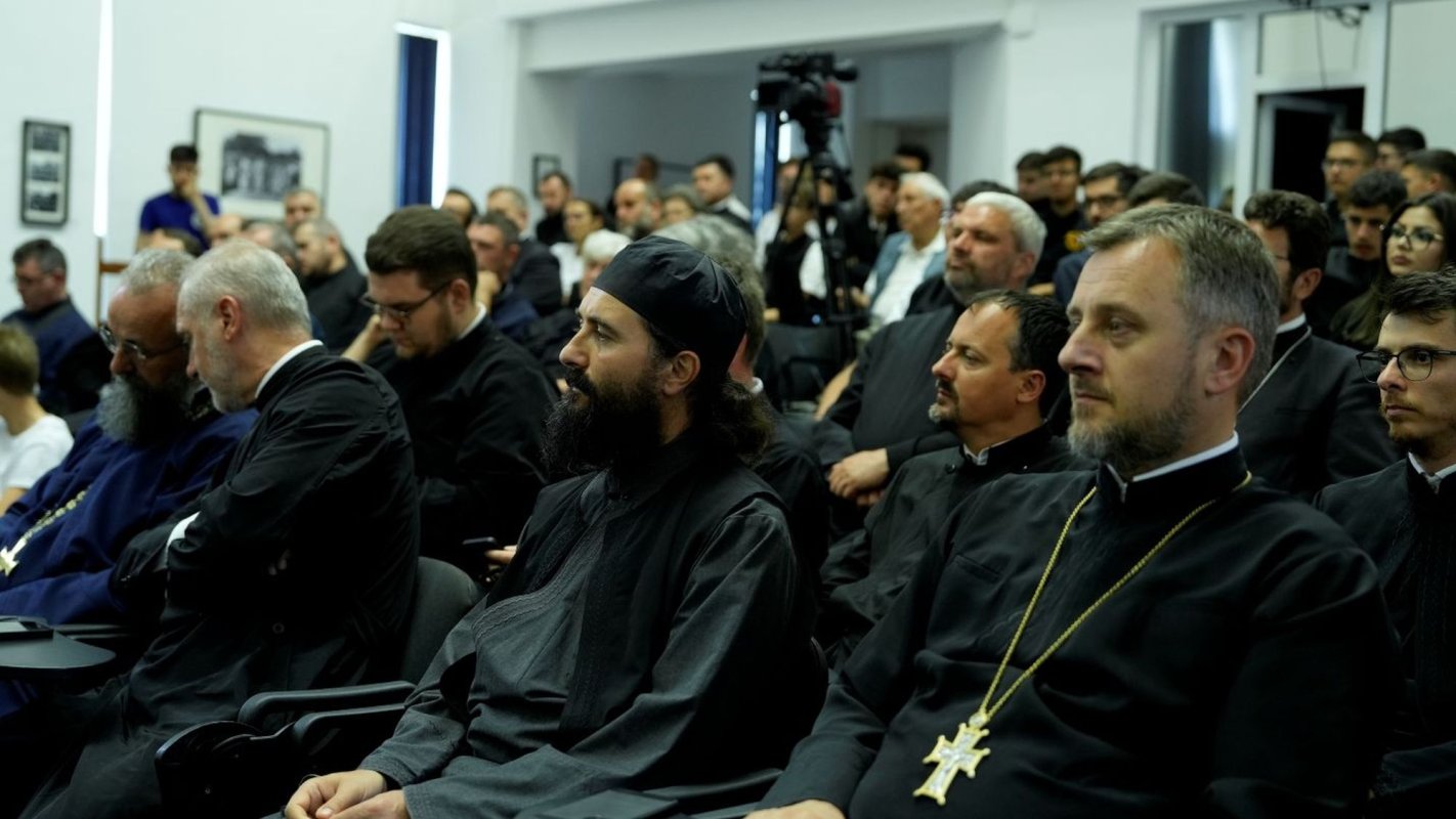 Conferință despre viața Sfântului Cuvios Serafim cel Răbdător de la Sâmbăta de Sus 339103