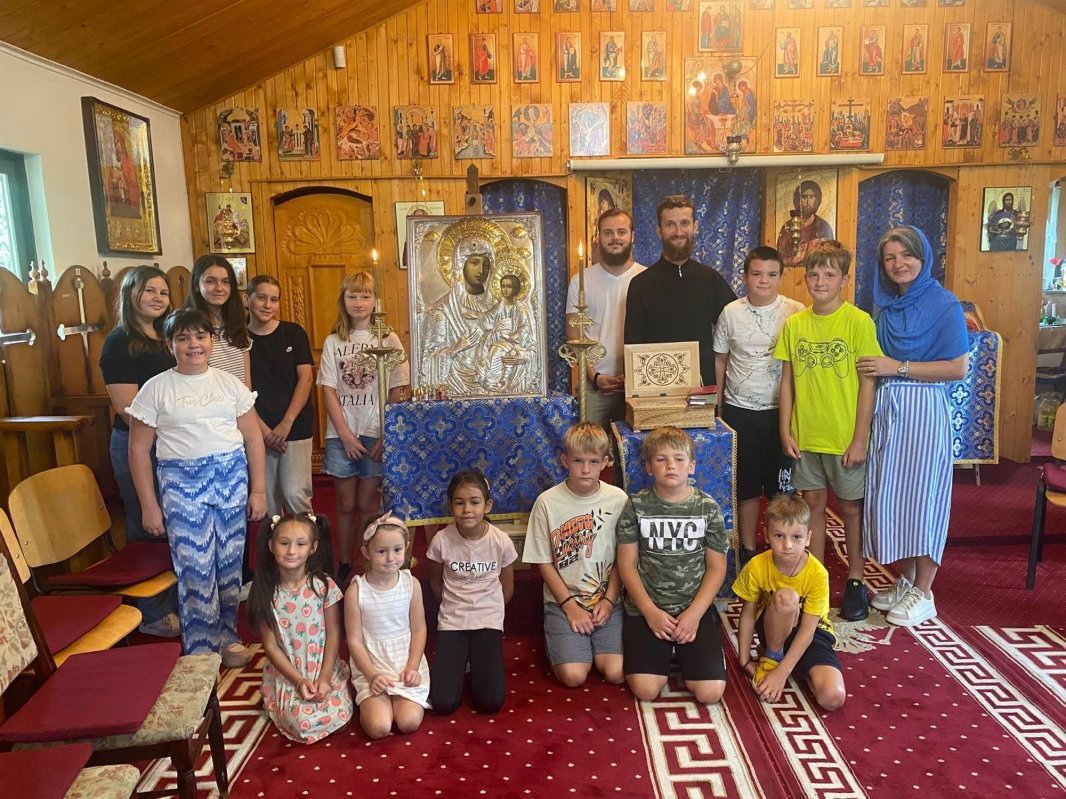 Școala de vară din tinda bisericii la Timișoara 339073