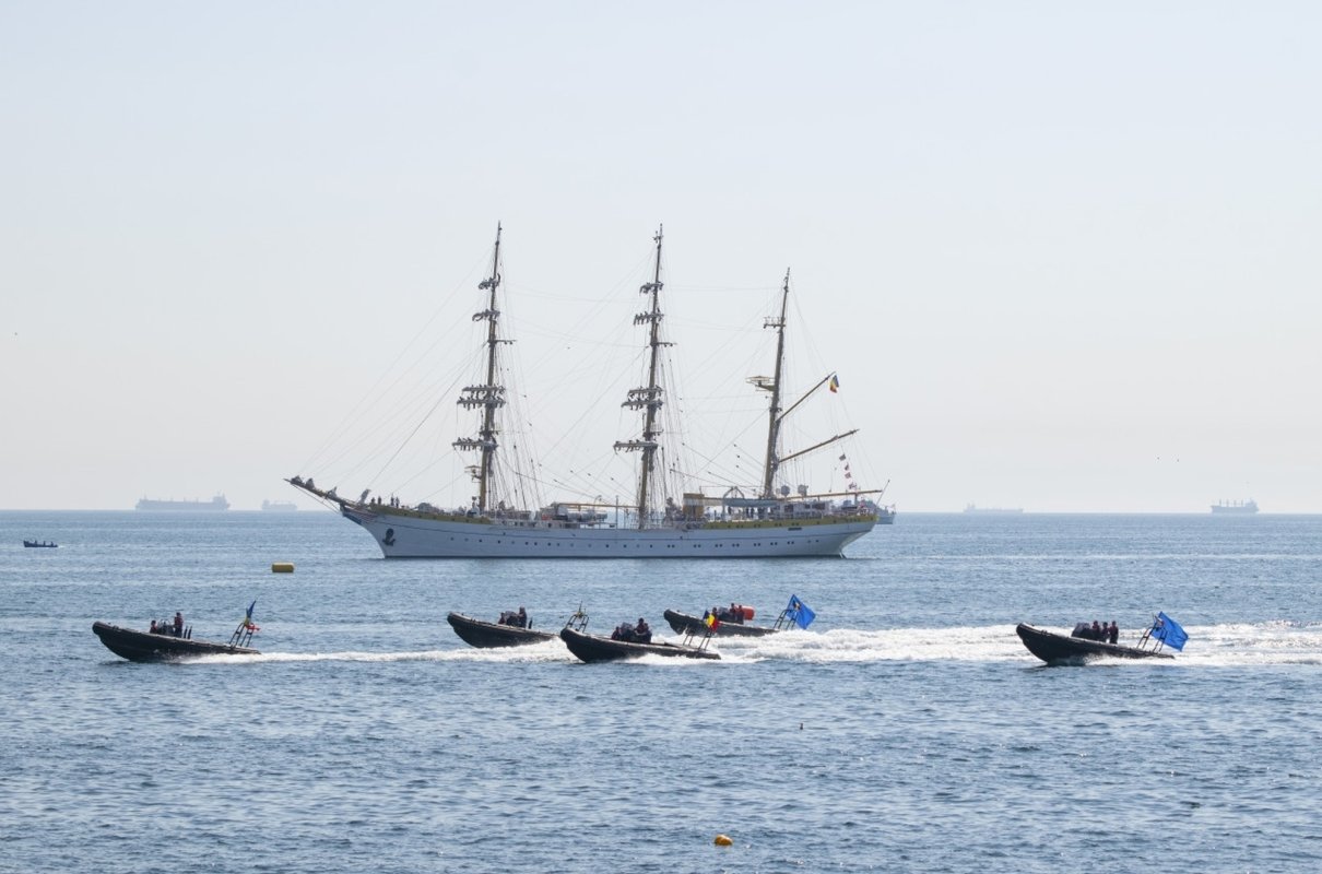 Festivități pe litoral de Ziua Marinei 339122