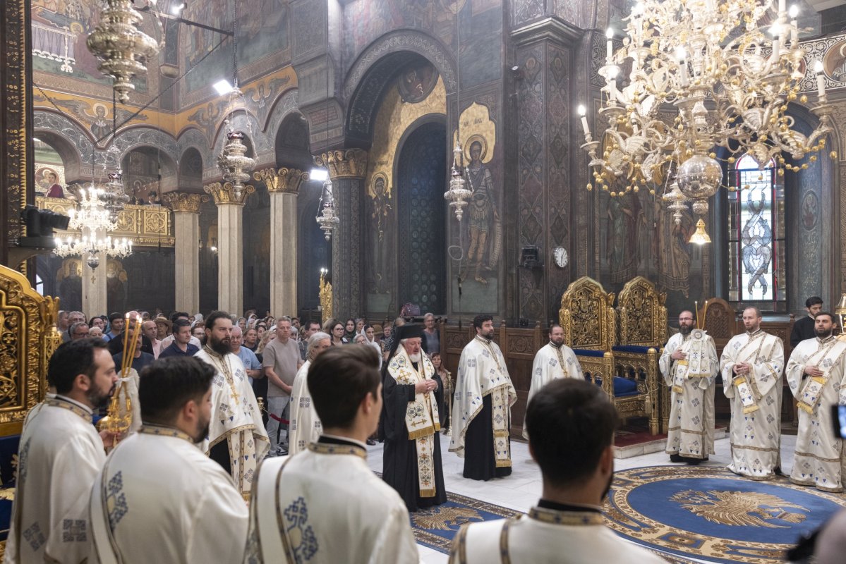 Slujba Prohodului Maicii lui Dumnezeu la Catedrala Patriarhală 339155