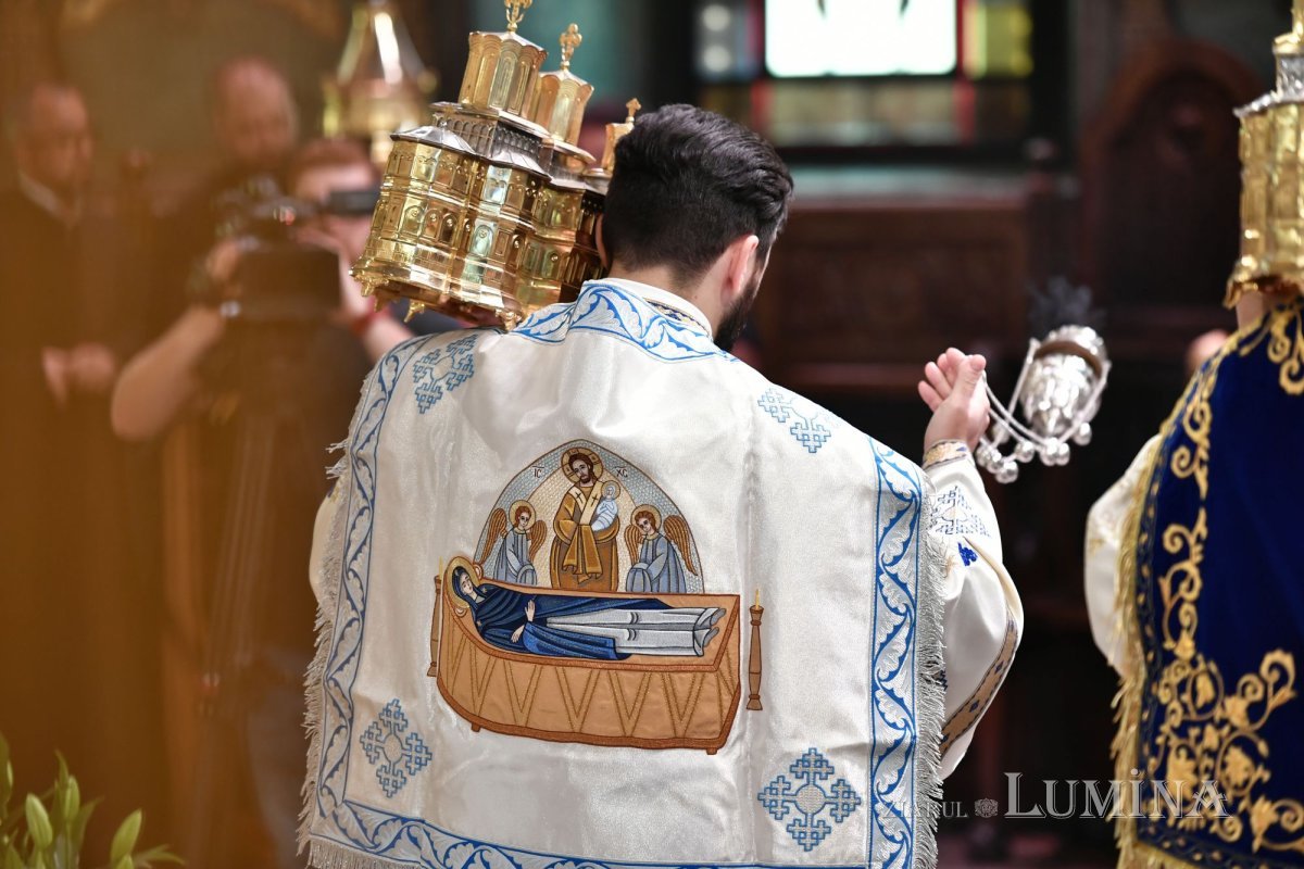 „Maica noastră” 264762