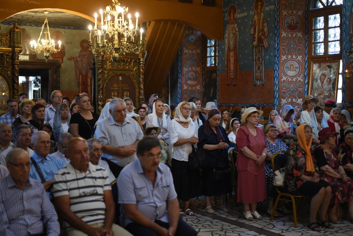 Popas duhovnicesc într‑un lăcaș prahovean la ceas aniversar 339438