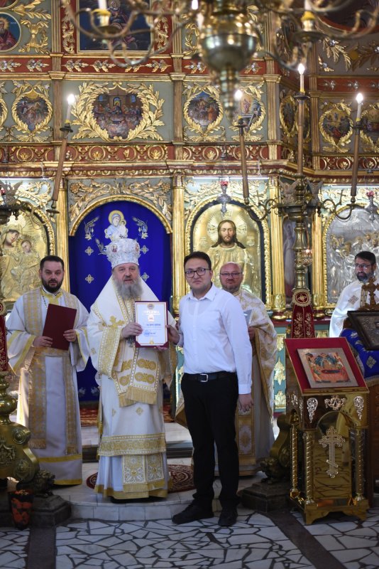 Popas duhovnicesc într‑un lăcaș prahovean la ceas aniversar 339447