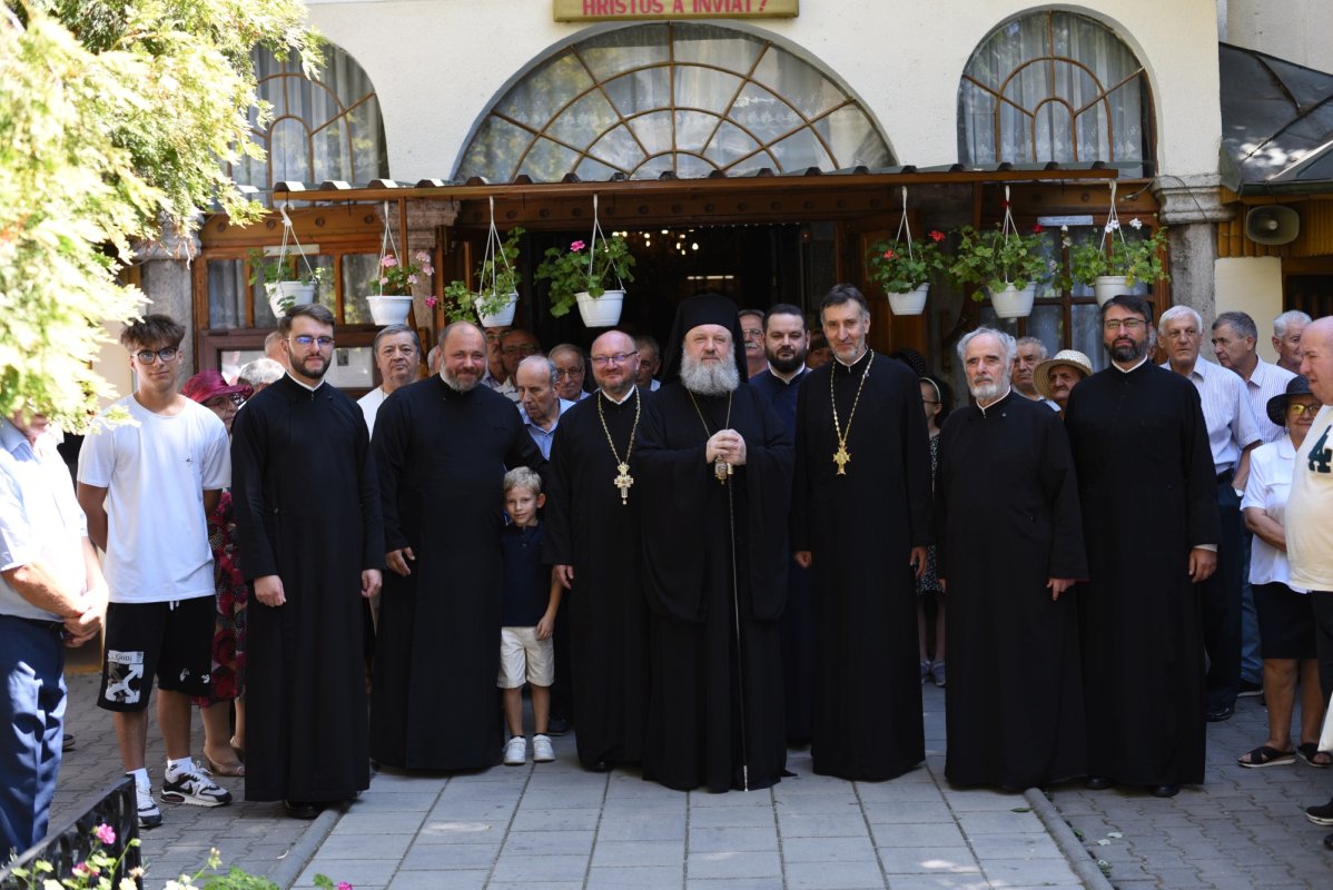 Popas duhovnicesc într‑un lăcaș prahovean la ceas aniversar 339451