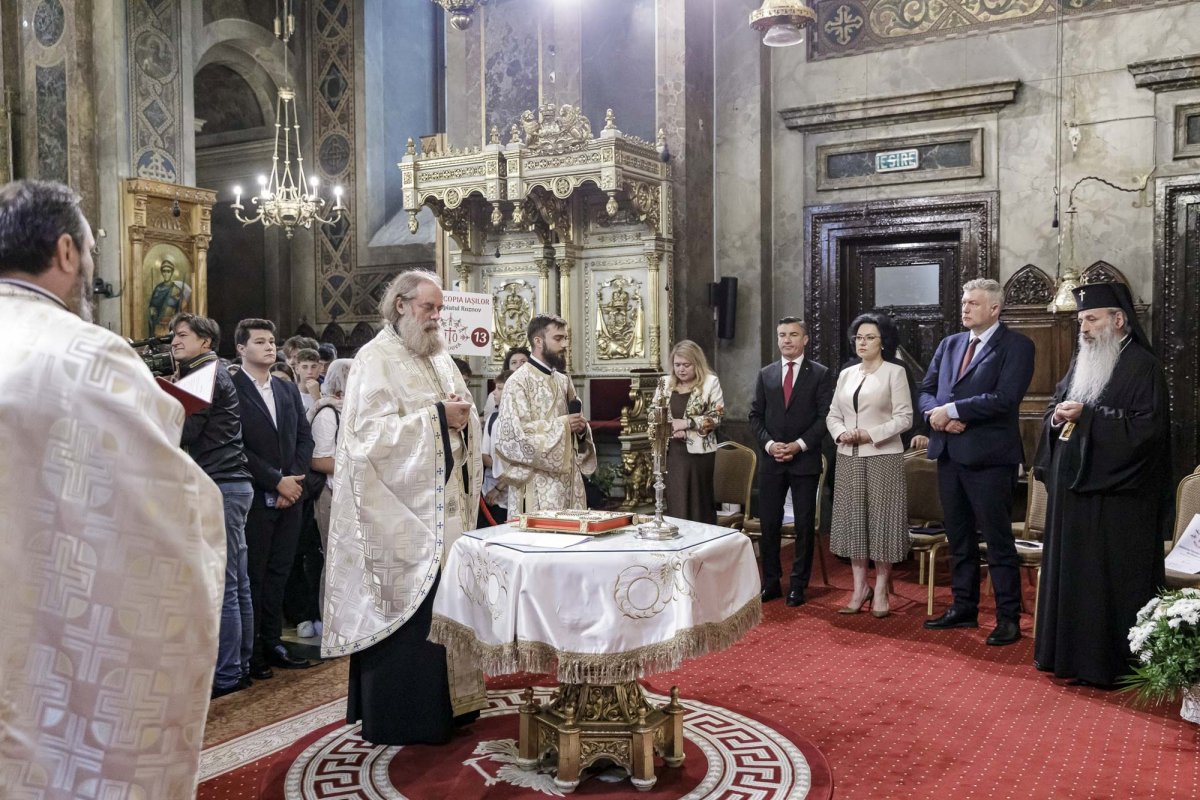 A început la Iași cea de-a cincea ediție a Întâlnirii Tinerilor Ortodocși din Moldova 339684