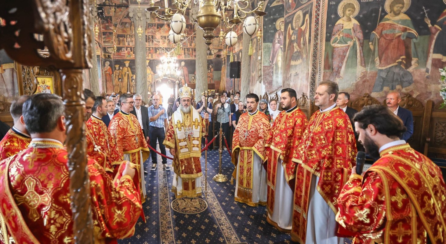 Clipe de sărbătoare la ctitorii voievodale buzoiene 339539