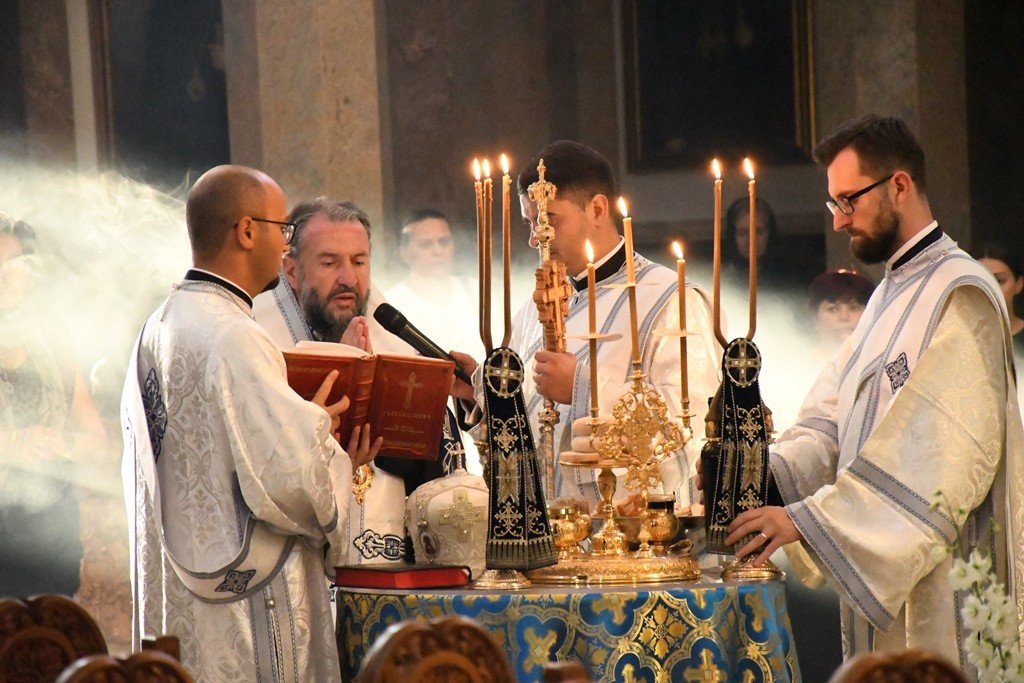 Episcopul Caransebeșului la Mănăstirea Teiuș 339558