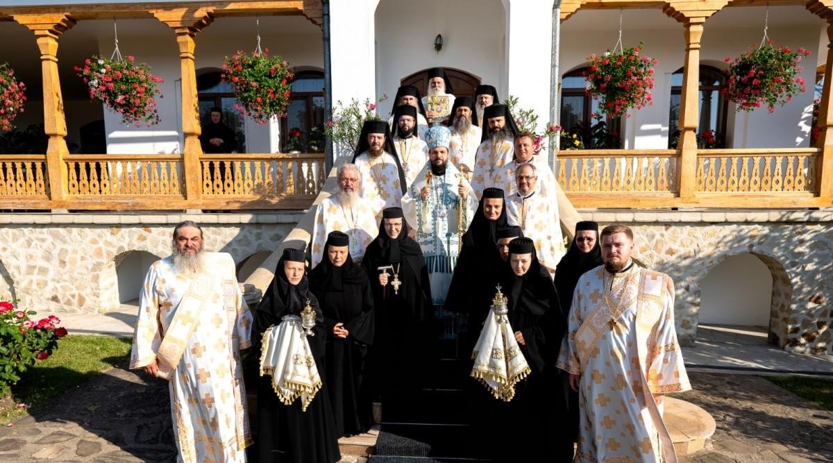 Sărbătorirea Sfântului Gheorghe Pelerinul la Mănăstirea Văratec 339531