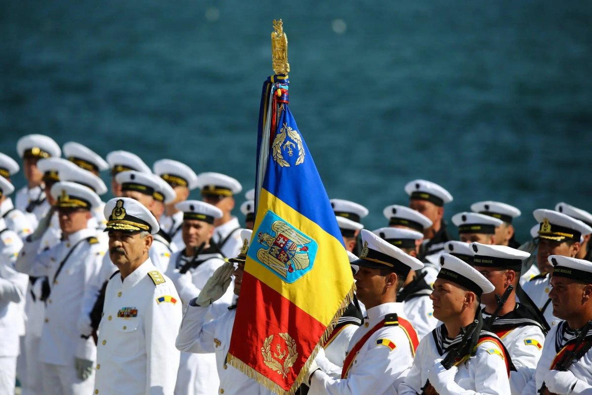 Ziua Marinei Române la malul Mării Negre 339555