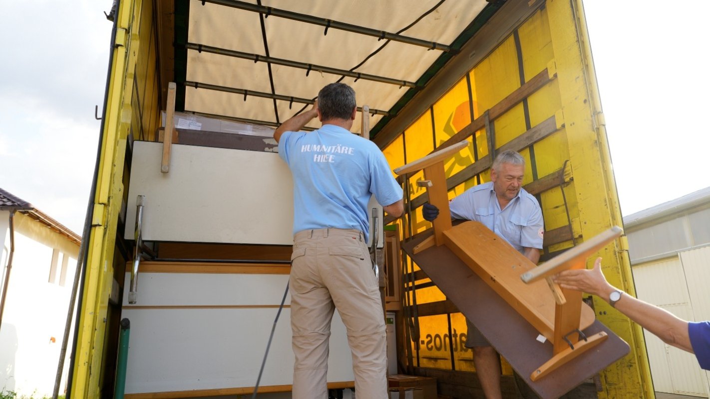 Activitate caritabilă în Arhiepiscopia Sibiului cu ajutorul Crucii Roșii din Germania 339662