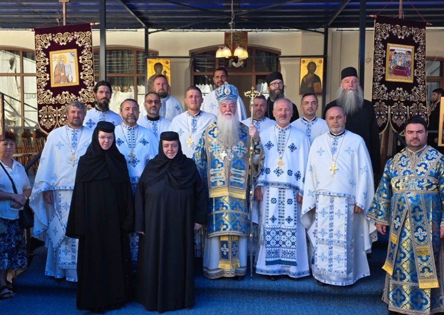 Maica Domnului cinstită la Mănăstirea Tismana din Gorj 339650