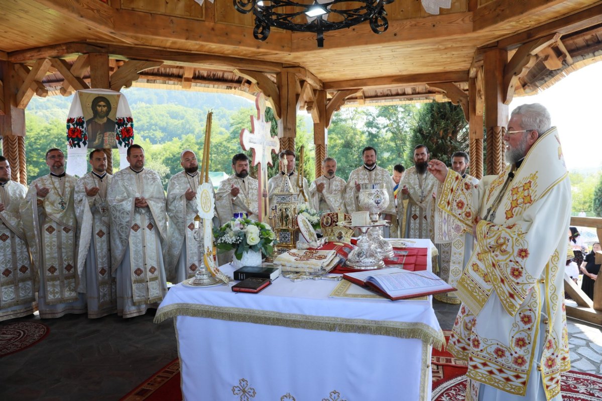 Slujiri arhiereşti şi proclamarea Zilei Maramureșului 339635