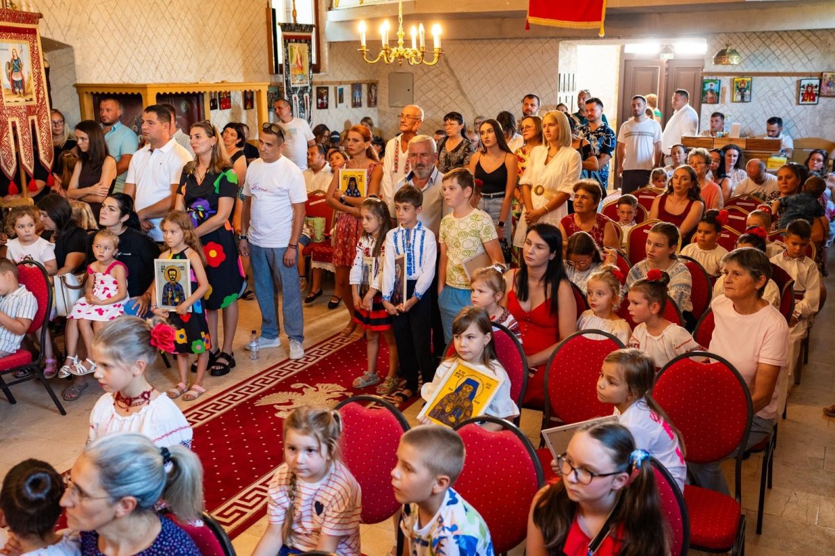 Tabăra de pictură pe sticlă „Icoana în suflet de copil” 339738