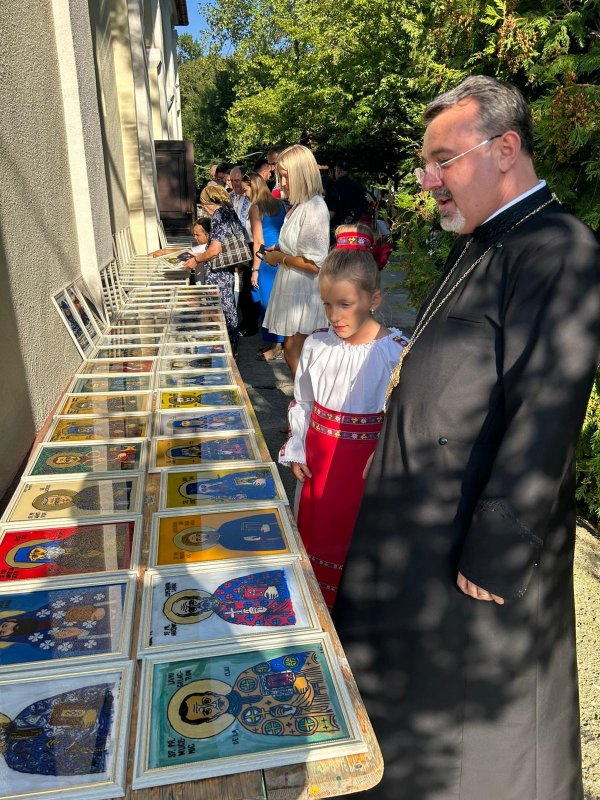 Tabăra de pictură pe sticlă „Icoana în suflet de copil” 339740