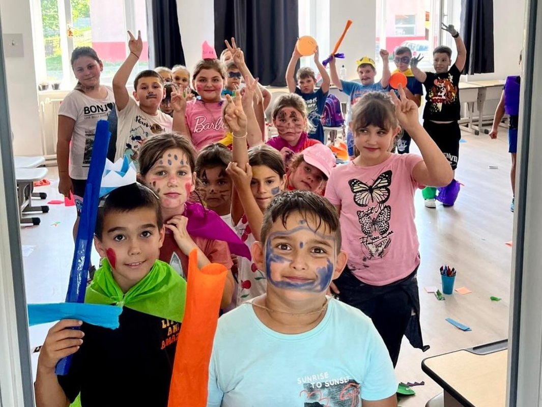 Tabăra din vatra satului „Prietenii Sfintei Cuvioase Parascheva” 339686