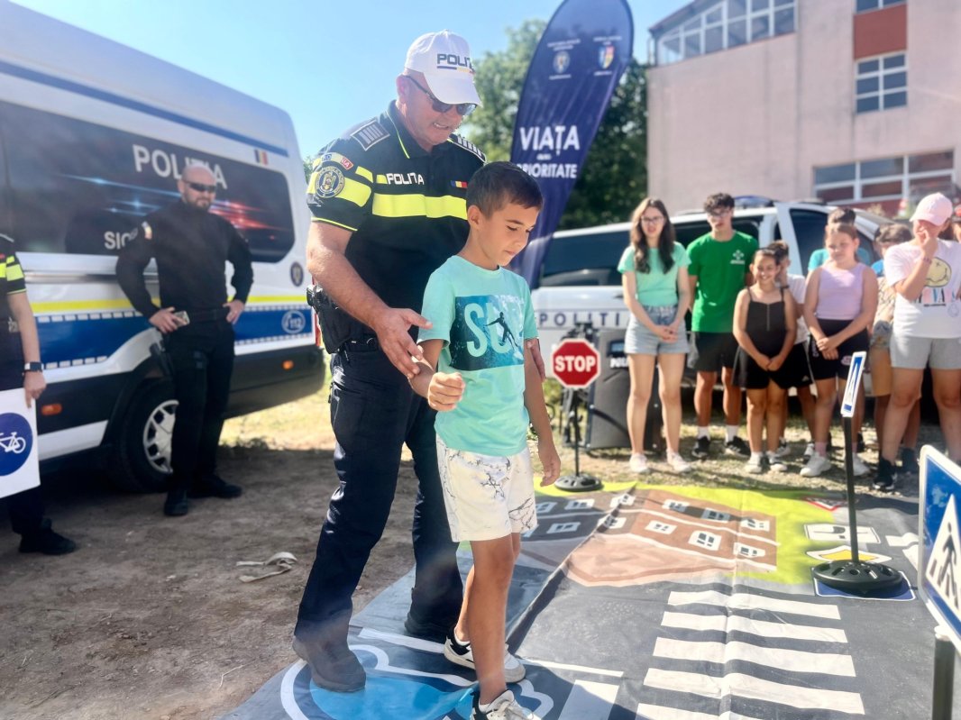 Tabăra din vatra satului „Prietenii Sfintei Cuvioase Parascheva” 339688