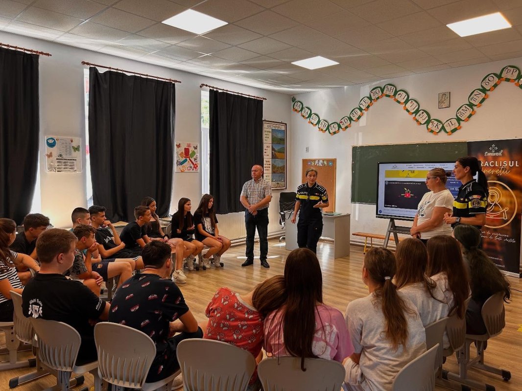 Tabăra din vatra satului „Prietenii Sfintei Cuvioase Parascheva” 339690