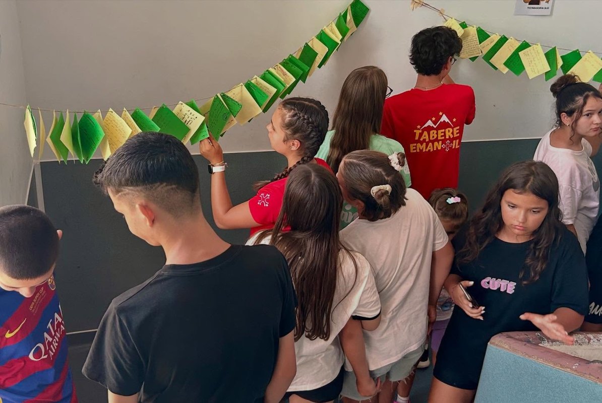 Tabăra din vatra satului „Prietenii Sfintei Cuvioase Parascheva” 339695