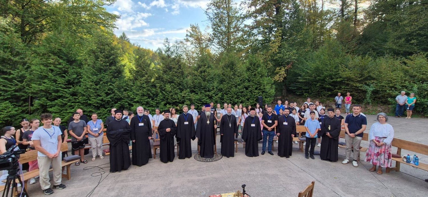 Conferință duhovnicească dedicată tinerilor în „Tabăra bucuriei” de la Moneasa 339909