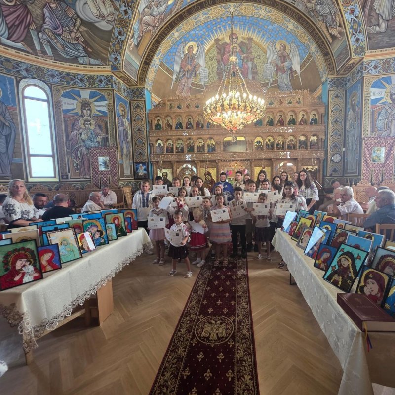 Tabăra de vară „Calea către Dumnezeu” în Parohia Sântu 339981