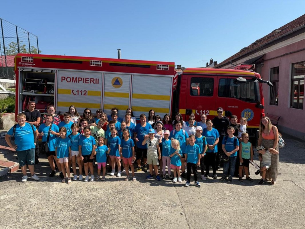 Tabăra de vară „Calea către Dumnezeu” în Parohia Sântu 339982