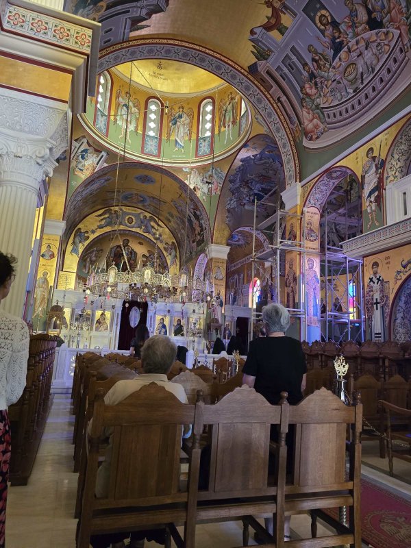 Pelerinaj în inima unei Liturghii neterminate 339131