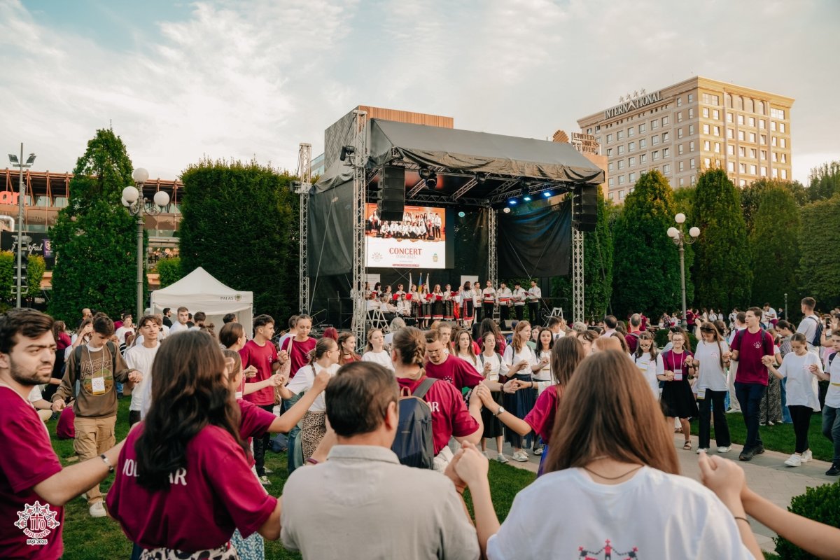 Duhovnicul văzut prin ochii tinerilor 340011