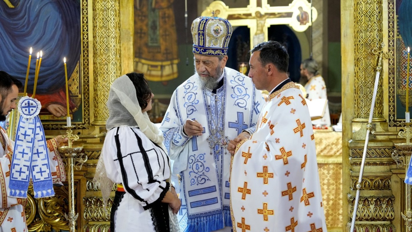 Liturghie arhierească în Catedrala Mitropolitană din Sibiu 340056