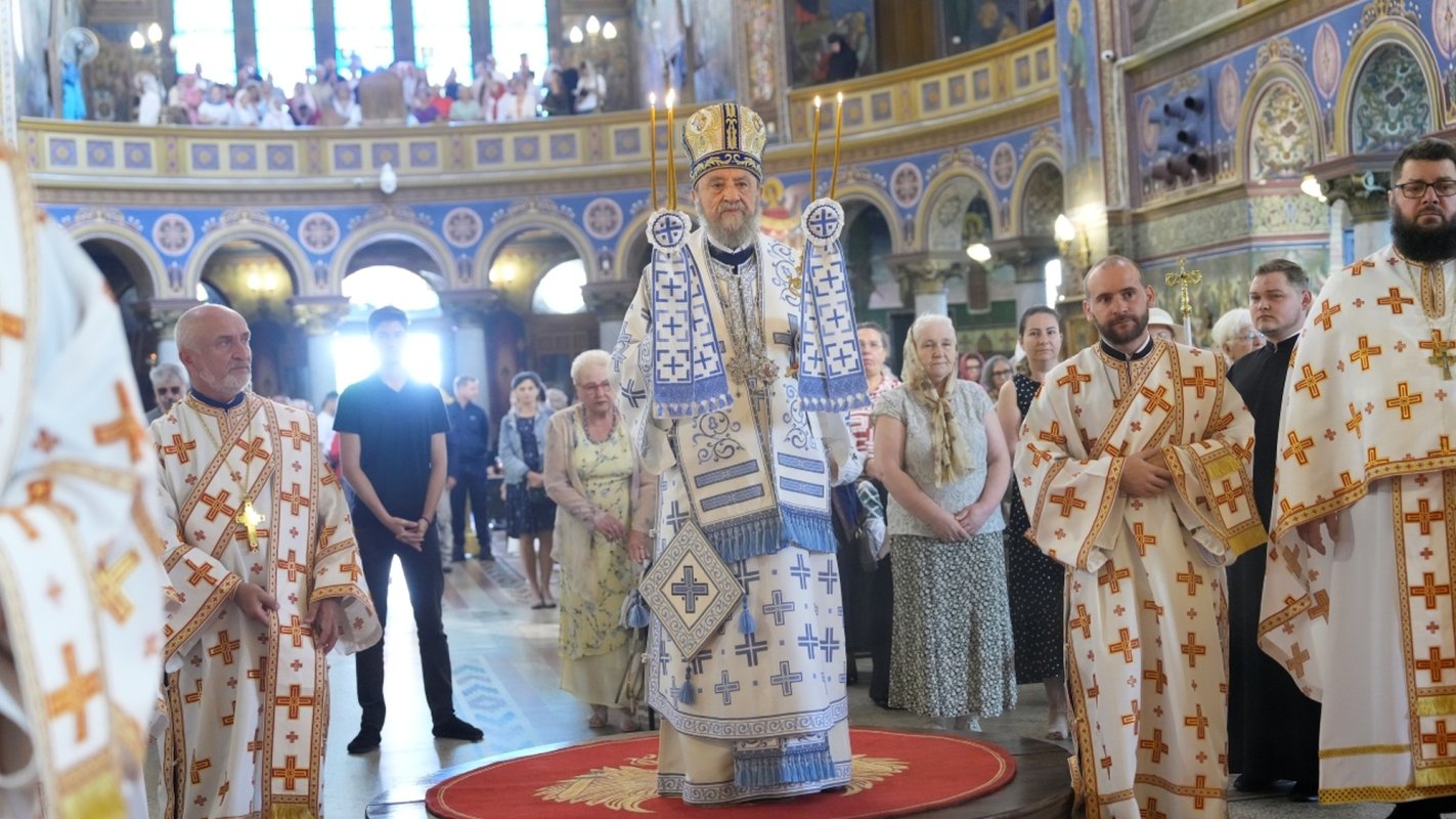 Liturghie arhierească în Catedrala Mitropolitană din Sibiu 340057