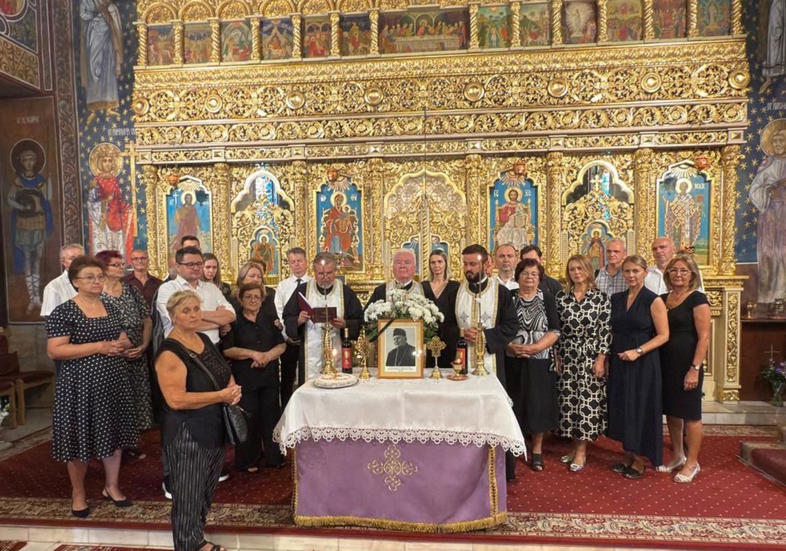 Pomenirea părintelui profesor Dumitru Abrudan, la Oradea 340063