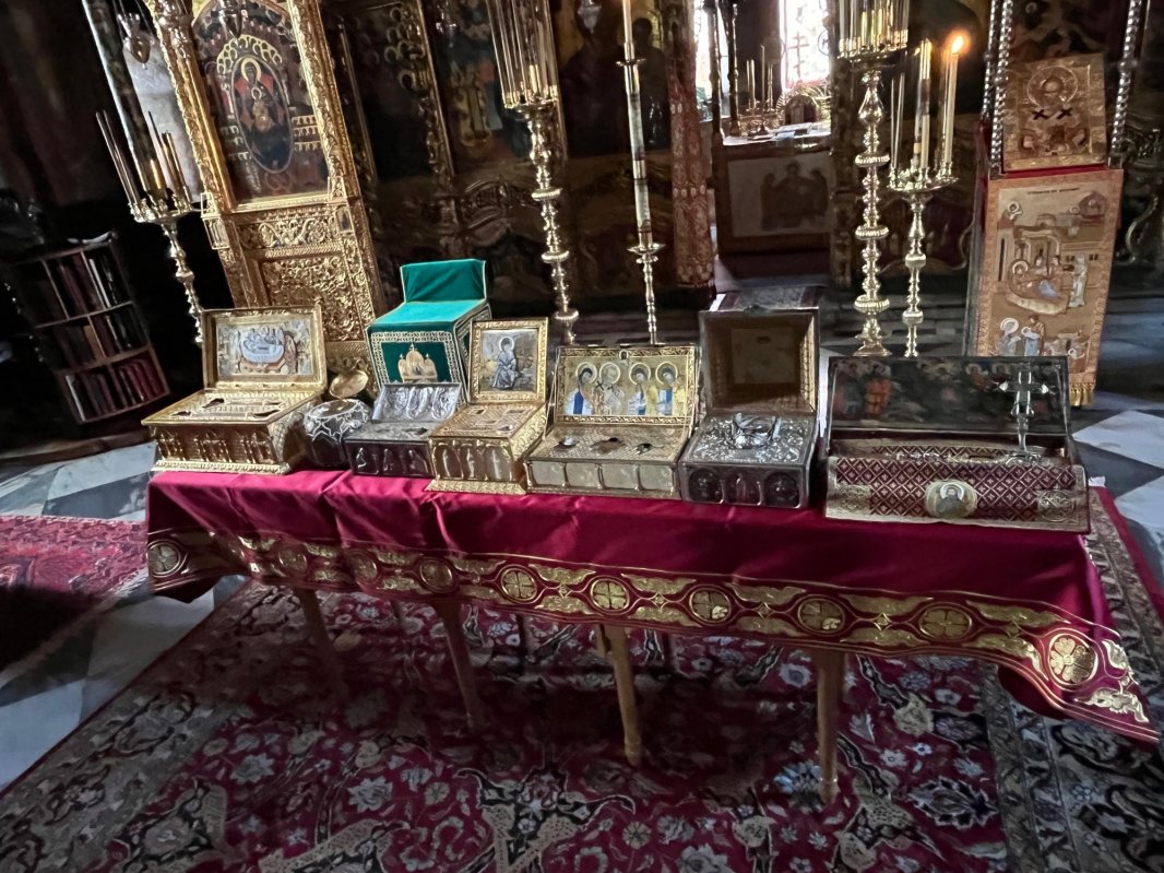 Sfântul Ierarh Nifon, Patriarhul Constantinopolului, cinstit în Mănăstirea Dionisiu din Sfântul Munte Athos 340091