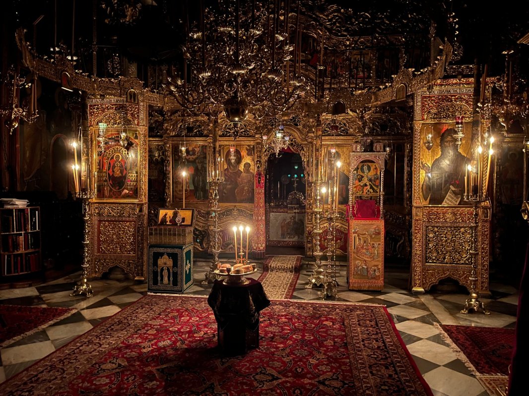 Sfântul Ierarh Nifon, Patriarhul Constantinopolului, cinstit în Mănăstirea Dionisiu din Sfântul Munte Athos 340092