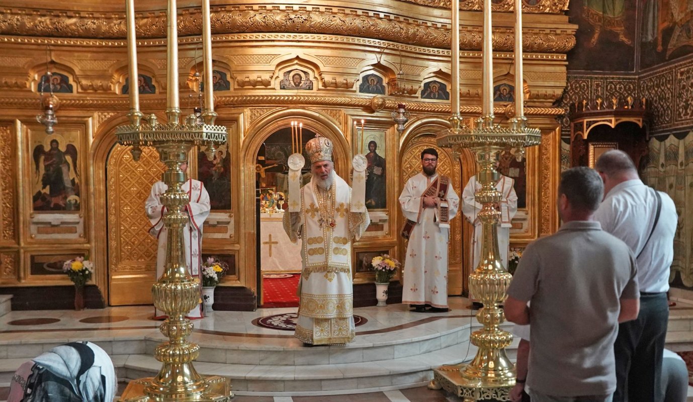 Slujire arhierească la Catedrala Arhiepiscopală din Galaţi 340087