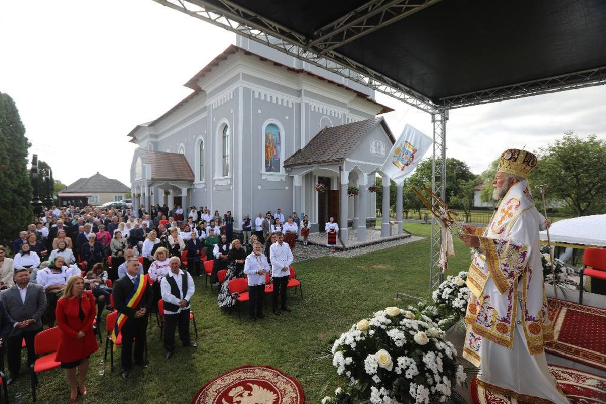 Târnosirea bisericii din Bozânta Mare, Maramureş 340053