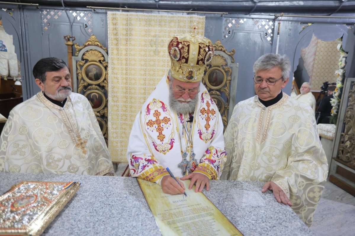 Târnosirea bisericii din Bozânta Mare, Maramureş 340054