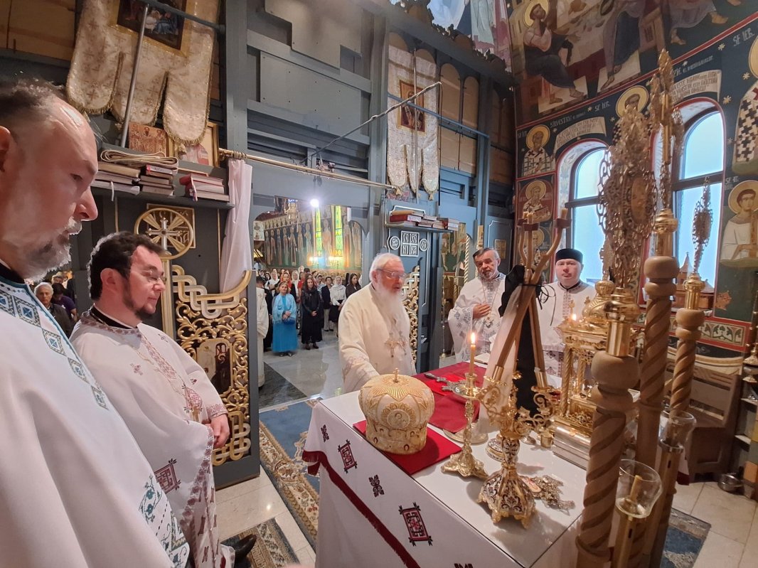 Binecuvântare pentru comunitatea ortodoxă română din Viena, Austria 340134