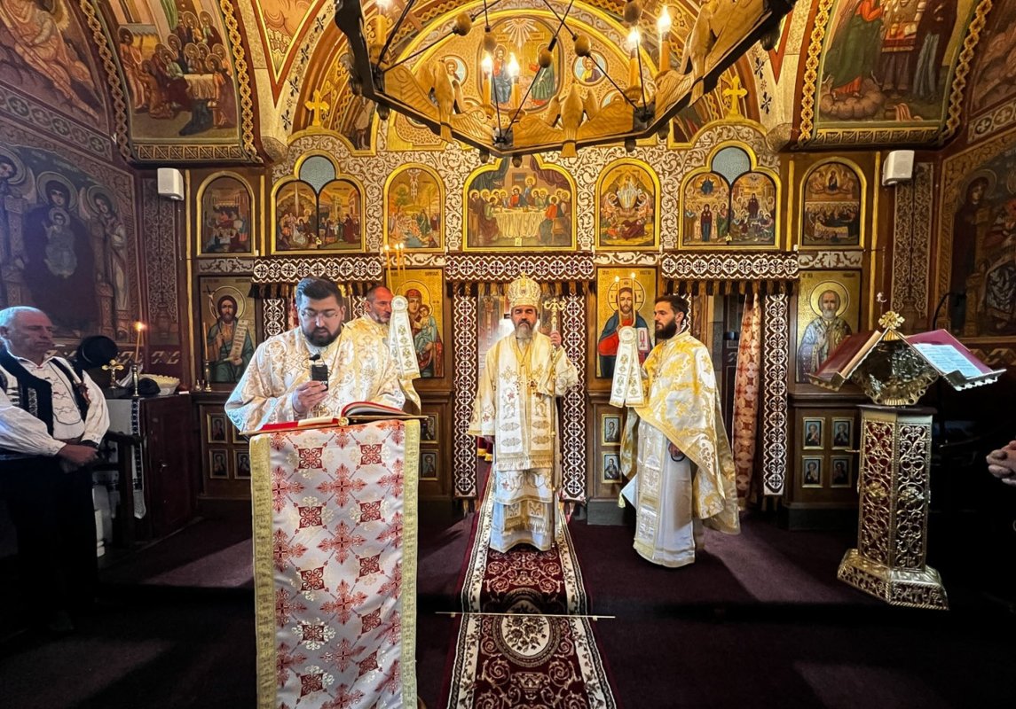 Slujiri arhiereşti în Episcopia Devei şi Hunedoarei 340121