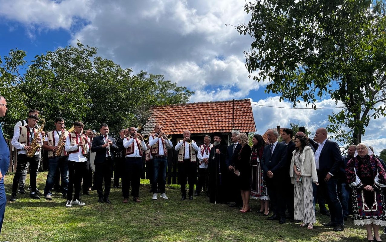 Slujiri arhiereşti în Episcopia Devei şi Hunedoarei 340124