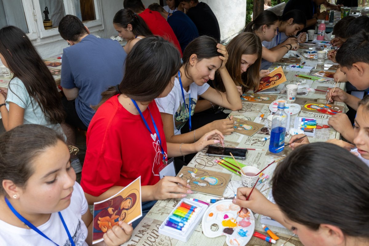 Activități pentru copiii și tinerii din parohia buzoiană Alexandru Odobescu 340307