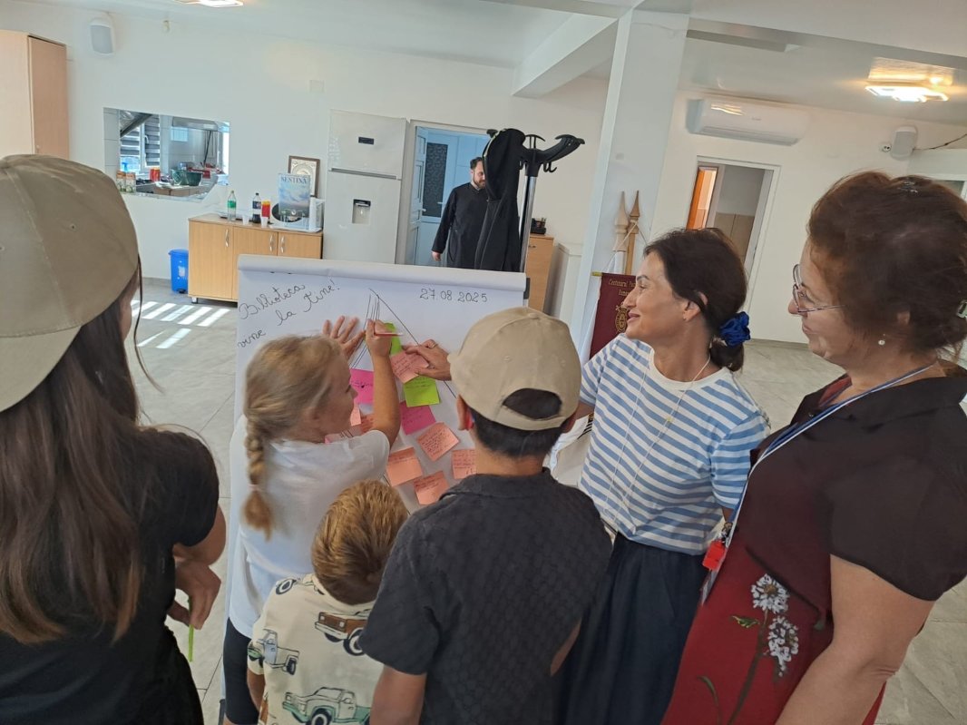 Copilăria în lumina credinței la Școala de vară a parohiilor Copăceni 340312