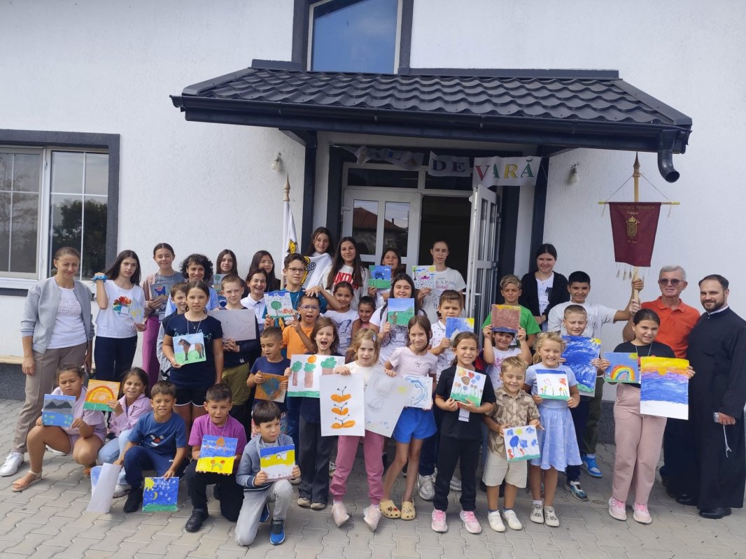 Copilăria în lumina credinței la Școala de vară a parohiilor Copăceni 340329