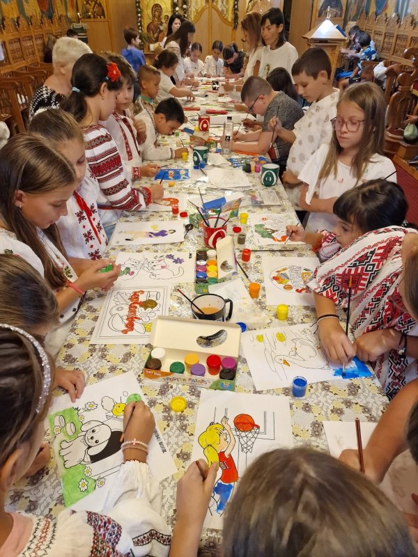 Vacanța din pridvorul bisericii: „Experiența care mi-a schimbat felul de a vedea Biserica și prietenii” 340342