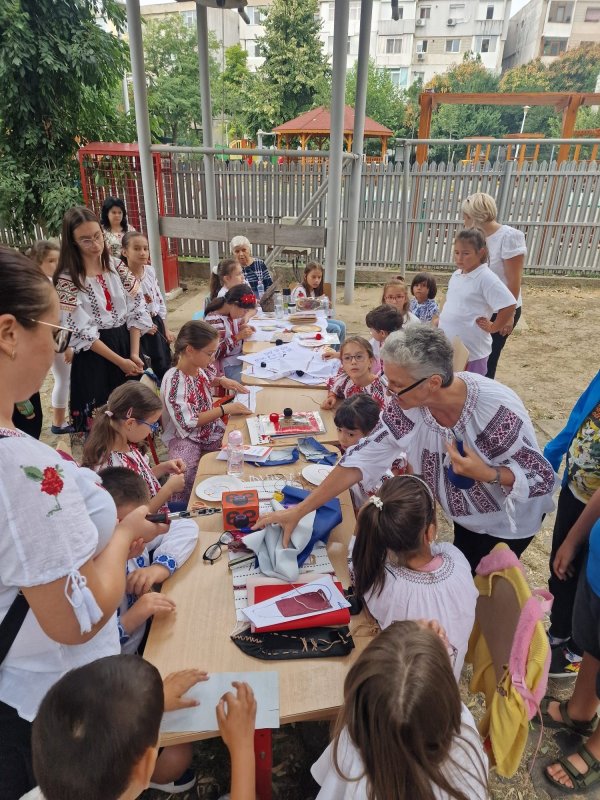 Vacanța din pridvorul bisericii: „Experiența care mi-a schimbat felul de a vedea Biserica și prietenii” 340343