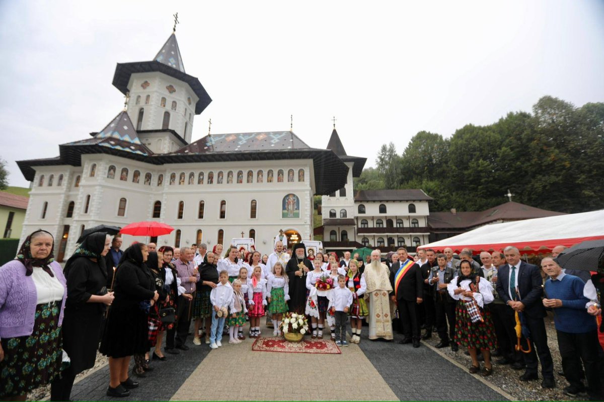 Biserica parohiei maramureşene Moisei III a fost sfințită 340586