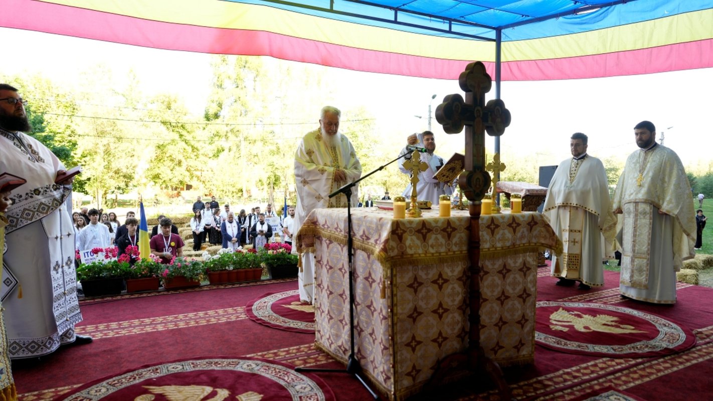 Întâlnirea Tinerilor Ortodocși din Arhiepiscopia Sibiului la Vama Buzăului 340566