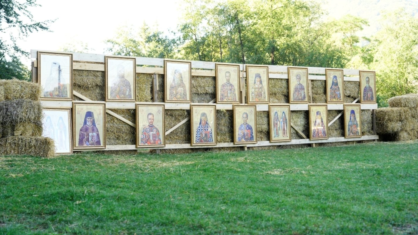 Întâlnirea Tinerilor Ortodocși din Arhiepiscopia Sibiului la Vama Buzăului 340568